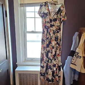 Floral V-Neck Maxi Dress
